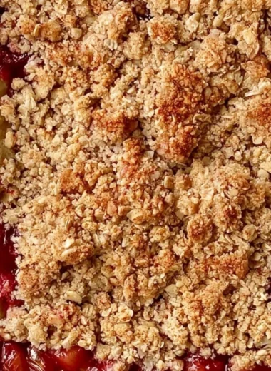 Classic Rhubarb Crumble Bars with fresh rhubarb and crumbly topping